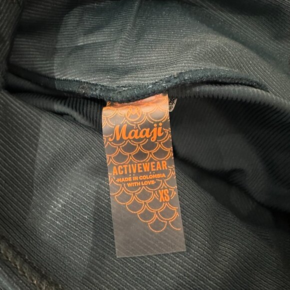 Maaji legging shorts - Picture 3 of 3